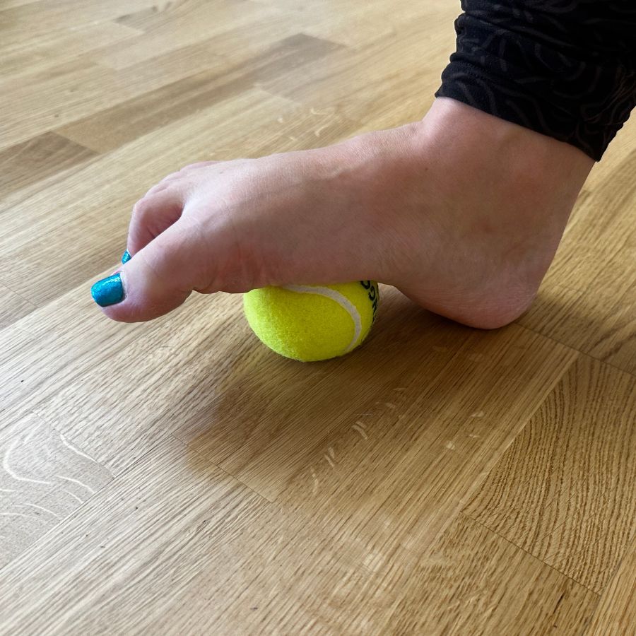 ostruha - masaz s tenisakem